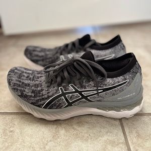 ASICS Gel-Nimbus women’s size 8.5